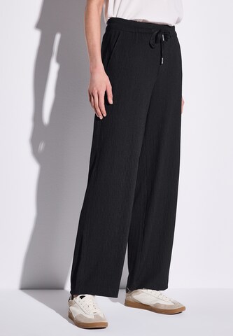 STREET ONE Loosefit Hose in Schwarz: Vorderseite
