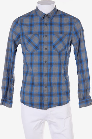 DE.CORP Button Up Shirt in S in Grey: front