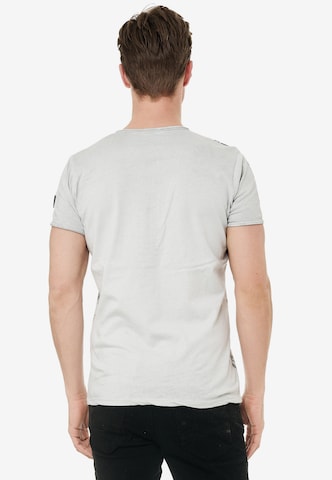 Rusty Neal T-Shirt mit Knopfleiste in Grau