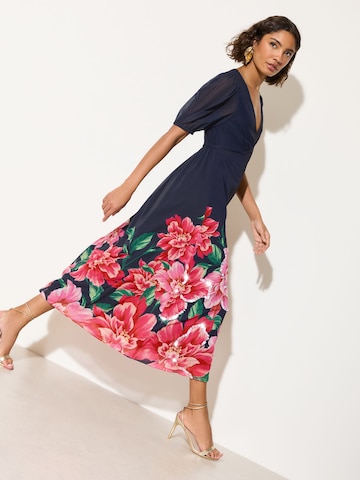 Friends Like These Рокля в синьо