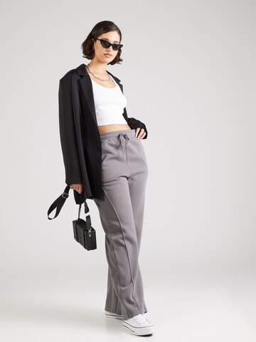 Noisy May Curve Loose fit Trousers 'NMALDEN' in Grey
