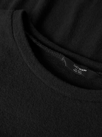 Pull-over TWO SOON en noir