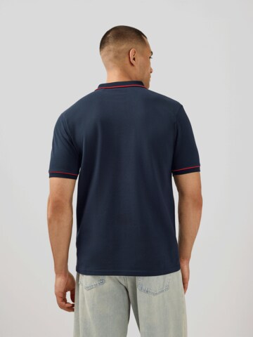 FC BAYERN MÜNCHEN Poloshirt Essentials in Blau