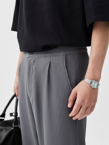 VAMOS CLO Loose fit Trousers 'Tampa' in Grey