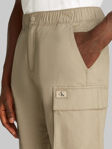 Calvin Klein Jeans Loose fit Cargo trousers in Grey