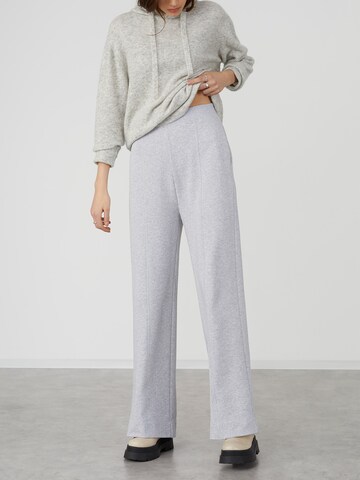 Loosefit Pantalon 'Roxane' LeGer by Lena Gercke en gris : devant