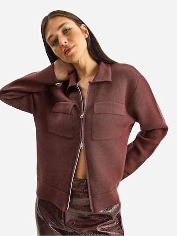 Bianco Lucci - Casaco de malha em castanho