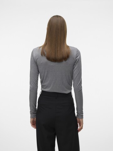 VERO MODA Pullover i grå
