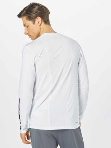 Skinny T-Shirt fonctionnel ADIDAS SPORTSWEAR en blanc