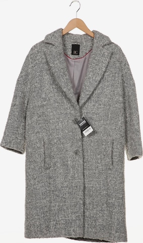 BCBGMAXAZRIA Jacket & Coat in L in Grey: front
