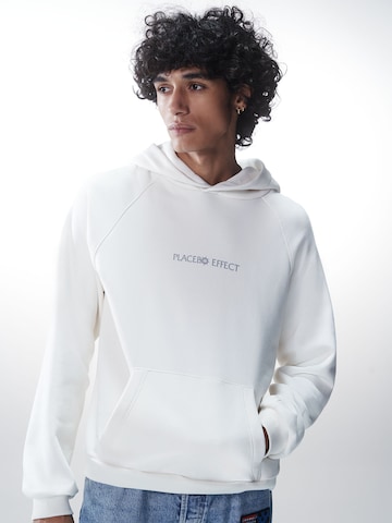 Bluză de molton 'Lino' de la Luka Sabbat for ABOUT YOU pe alb: față