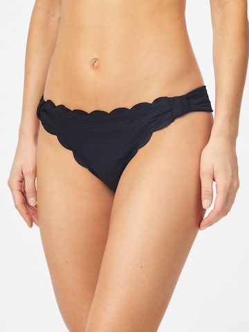 Hunkemöller Bikini nadrágok 'Scallop' - fekete: elől