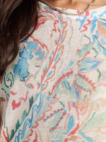 Maglietta di Bianco Lucci in bianco