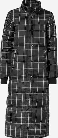SISTERS POINT Zimní kabát 'DUSTY' – černá: přední strana