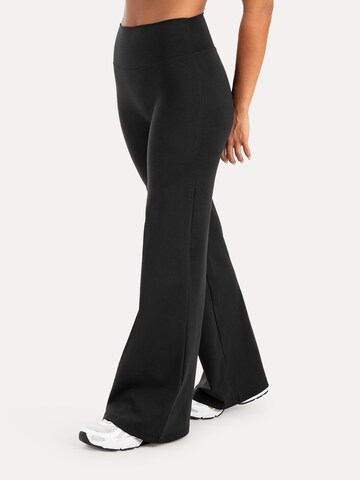 évasé Leggings ' Neola ' Smilodox en noir