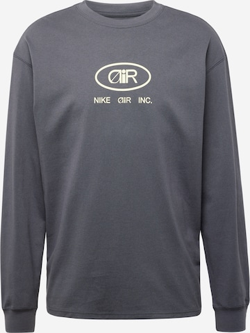 Nike Sportswear Shirt in Grey: front