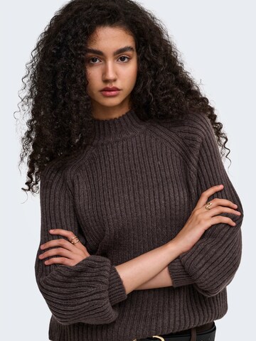 ONLY Sweater 'ONLKALIBU' in Brown