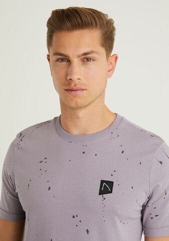 CHASIN' T-Shirt 'Leon' in Lila