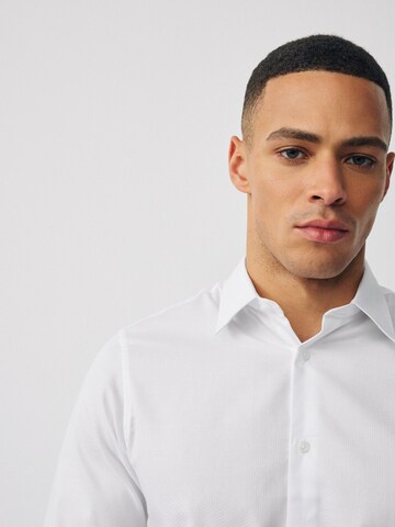 Next Slim Fit Hemd in Weiß