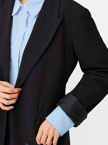 Blazer Bershka en noir