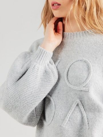 pilka VERSTIQUE by Denise Verst Megztinis