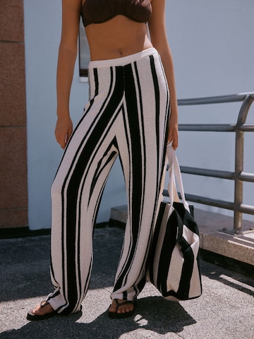 Wide Leg Pantalon Next en noir : devant
