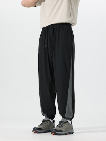 Youthup Tapered Workout Pants in Black