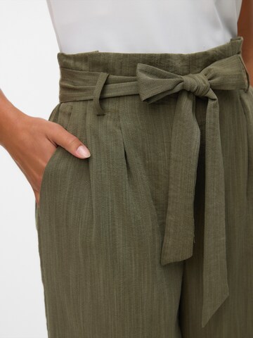 VERO MODA Wide leg Pleat-Front Pants 'VMSYDNEY' in Green