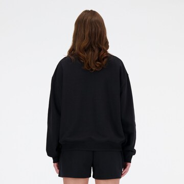 new balance Sweatshirt 'Essentials' in Zwart