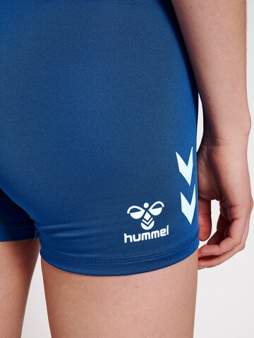 Hummel Skinny Sportshorts in Blau