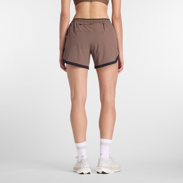 Regular Pantalon de sport 'RC Essential Short 5"' new balance en marron