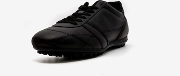 RYAL Soccer Cleats 'Real Turf' in Black: front