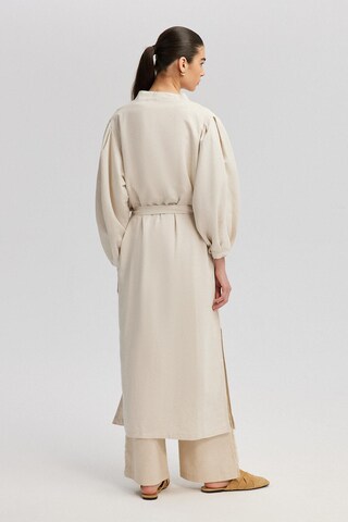 Touche Prive Kimono in Beige