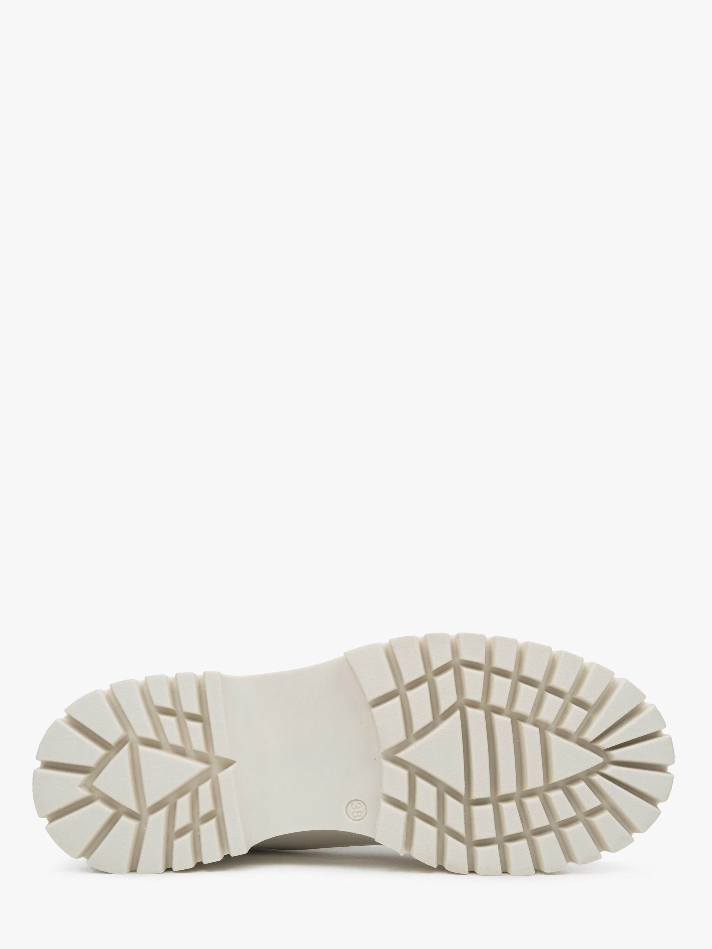 Estro Booties '09-3329' in White