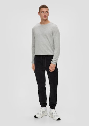 QS - Tapered Pantalón cargo en negro