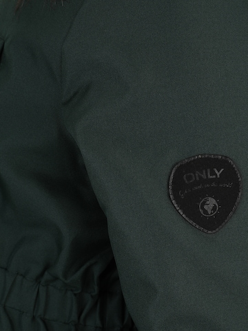 Only Maternity Téli parka 'OLMIris' - zöld