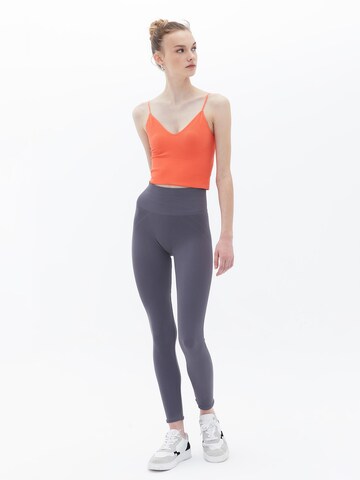 OXXO Top in Orange