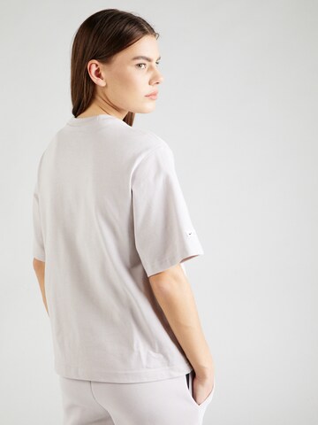 Nike Sportswear T-Shirt in Lila