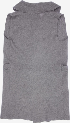 Reserved Vest in M in Grey: front