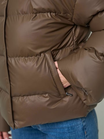 Geacă de iarnă ' UWLean ' de la U.S. POLO ASSN. pe maro