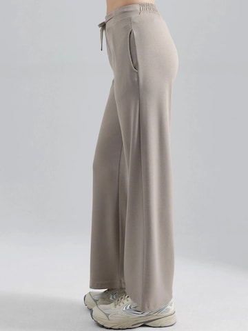 Hiccup Wide leg Broek in Beige