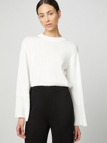 Liz Kaeber Shirt in White: front