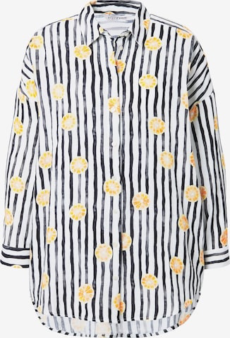 Studio Untold Blouse in Black: front