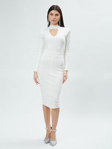 Gonna di Influencer in bianco