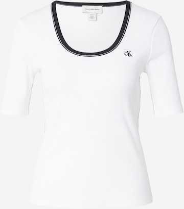 Tricou de la Calvin Klein Jeans pe alb: față