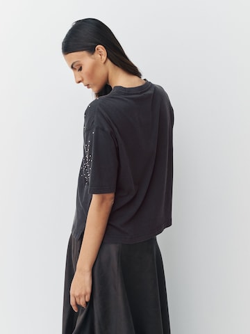 NextMajica - crna boja