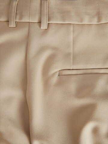 Loosefit Pantaloni con piega frontale 'Mary' di JJXX in beige