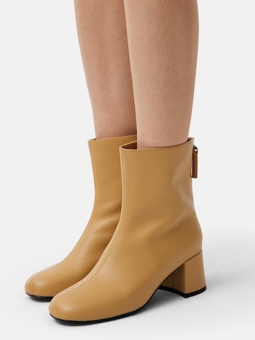 L37 HANDMADE SHOES Ankle Boots 'A LONELY PLACE TO BE' in Gelb