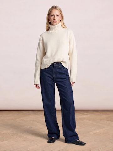noar studios Regular Jeans in Blau