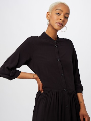 Rochie tip bluză de la QS pe negru